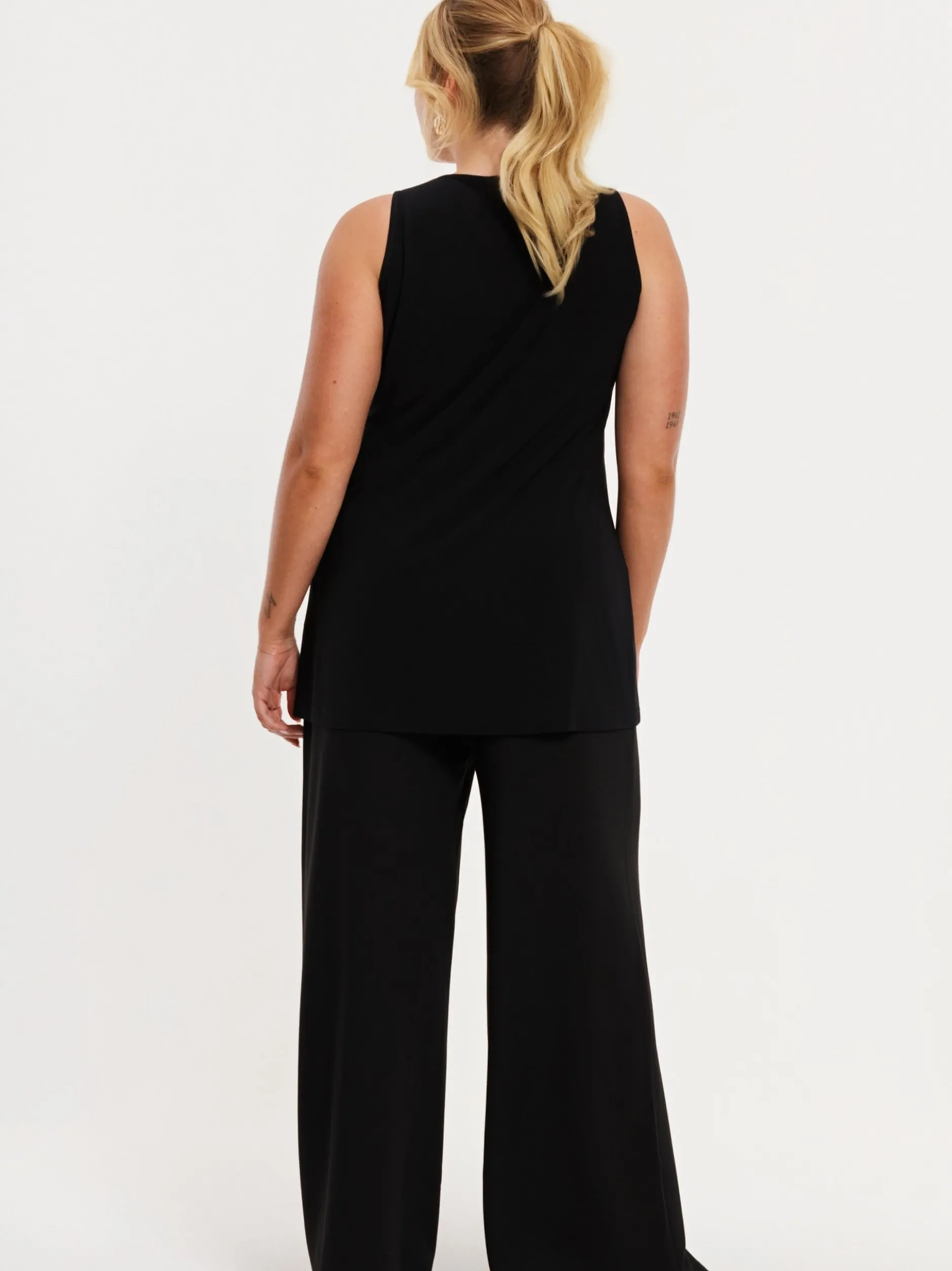 YOEK Damen Hose in schwarz